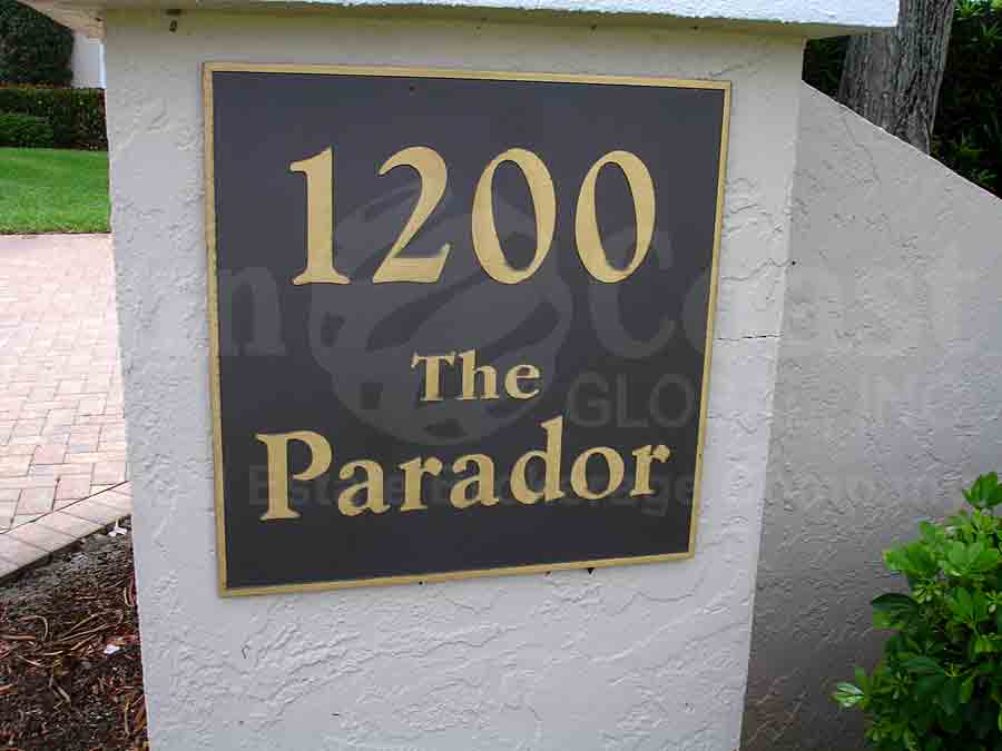 Parador Signage